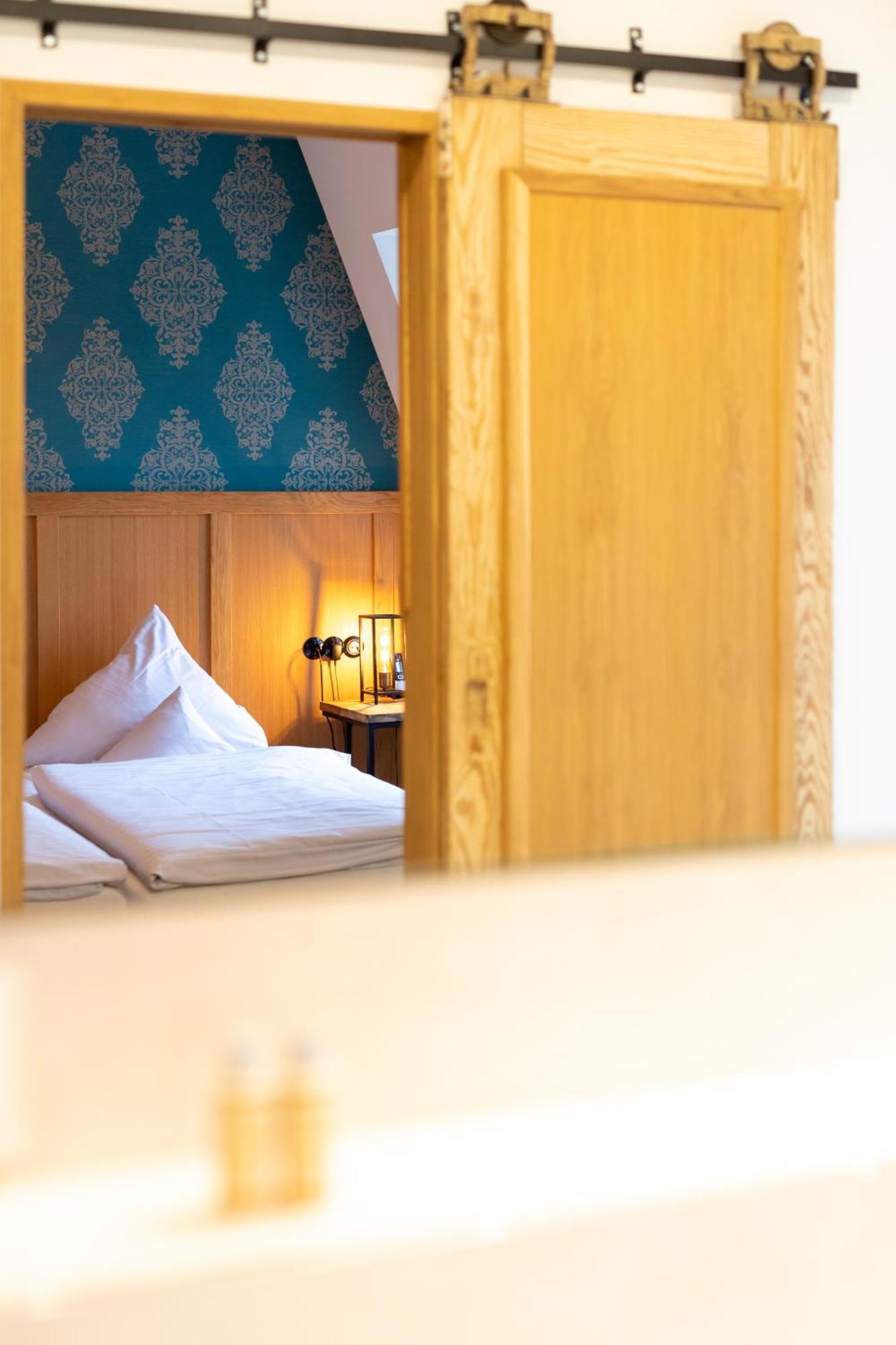 Hotel 1782 - Contactless Self Check-In Remscheid Buitenkant foto